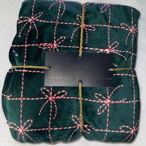 Rachel Roy Red and Green Bows FULL/QUEEN Christmas Blanket NWT